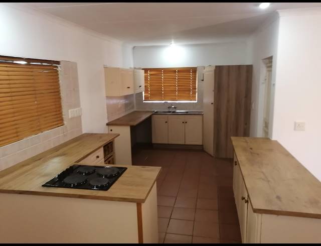 3 BEDROOM TOWNHOUSE TO LET IN BO-DORP